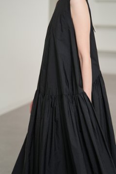 【5月末-6月中旬デリバリー予定】Nadia Black画像