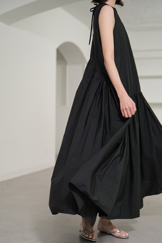 【5月末-6月中旬デリバリー予定】Nadia Black画像