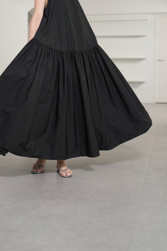 【5月末-6月中旬デリバリー予定】Nadia Black画像