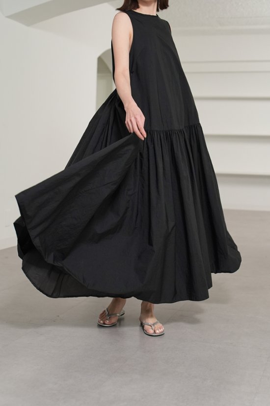 【5月末-6月中旬デリバリー予定】Nadia Black画像