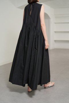 【5月末-6月中旬デリバリー予定】Nadia Black画像