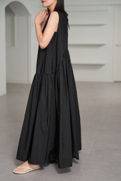 【5月末-6月中旬デリバリー予定】Nadia Black画像