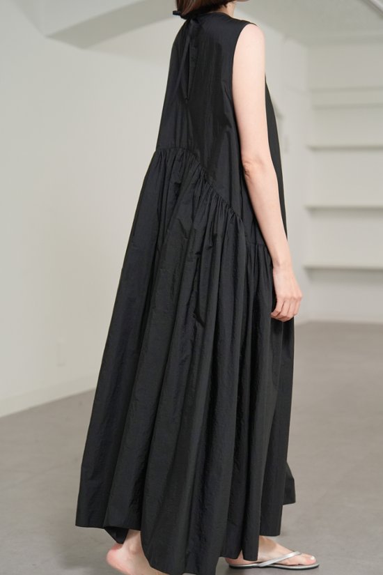 【5月末-6月中旬デリバリー予定】Nadia Black画像