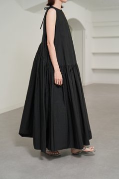 【5月末-6月中旬デリバリー予定】Nadia Black画像