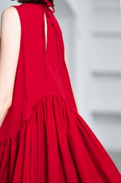 【5月末-6月中旬デリバリー予定】Nadia Red画像