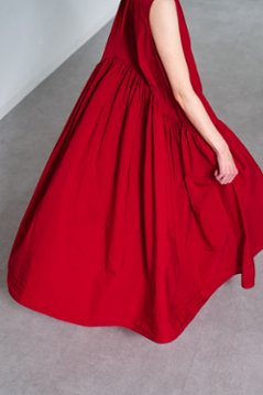 【5月末-6月中旬デリバリー予定】Nadia Red画像