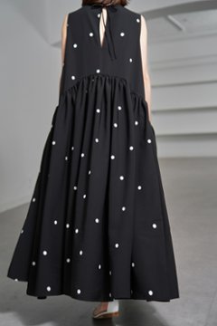 【5月末-6月中旬デリバリー予定】Nadia Dot Black/White画像