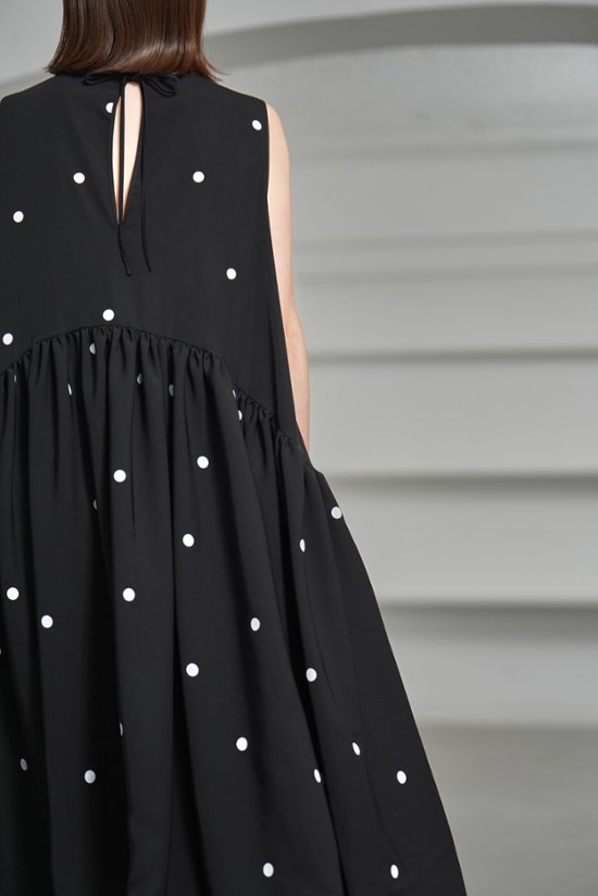 【5月末-6月中旬デリバリー予定】Nadia Dot Black/White画像