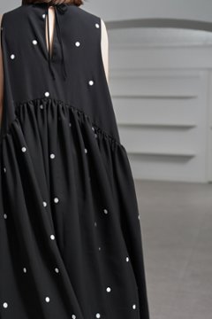 【5月末-6月中旬デリバリー予定】Nadia Dot Black/White画像