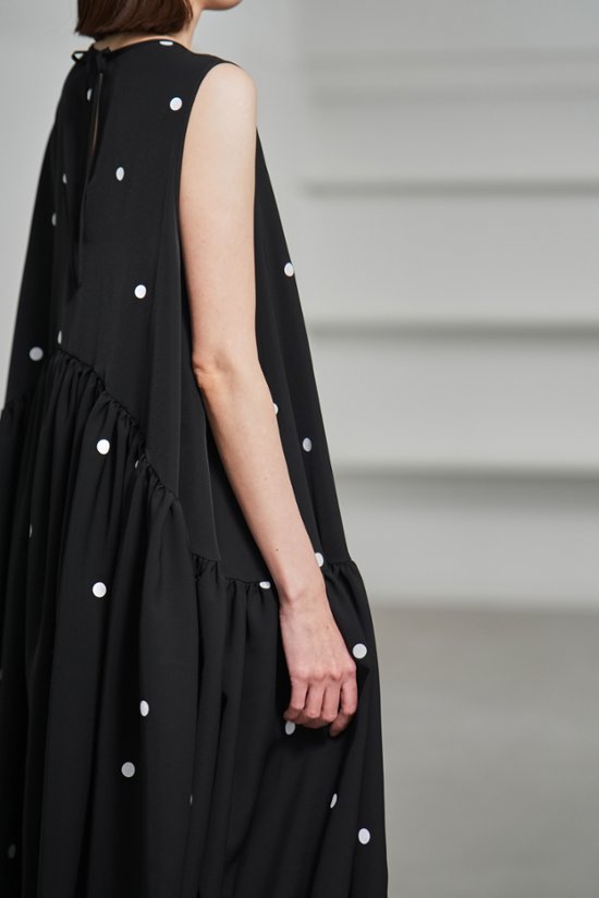 【5月末-6月中旬デリバリー予定】Nadia Dot Black/White画像