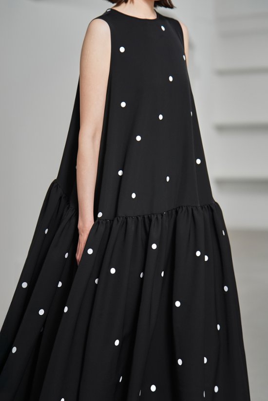 【5月末-6月中旬デリバリー予定】Nadia Dot Black/White画像