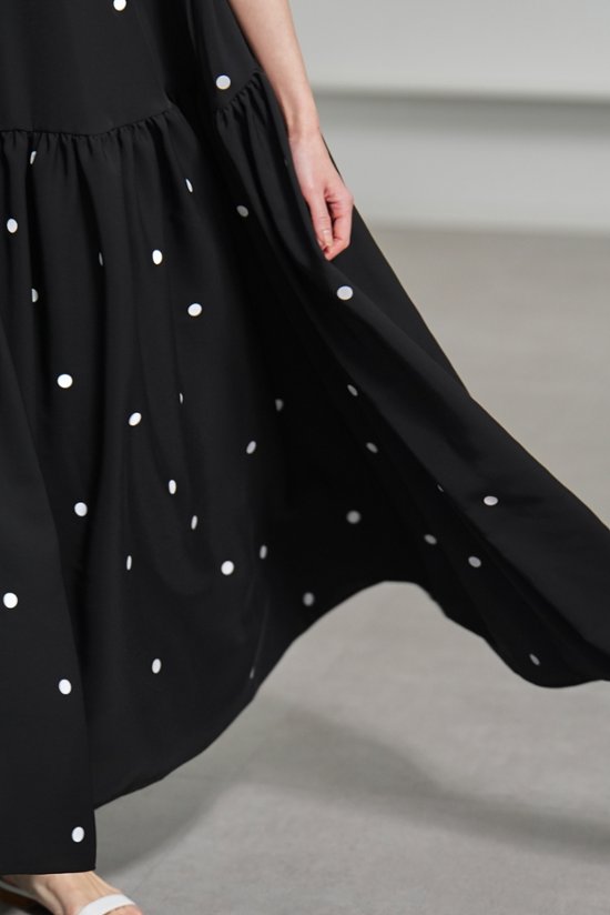 【5月末-6月中旬デリバリー予定】Nadia Dot Black/White画像