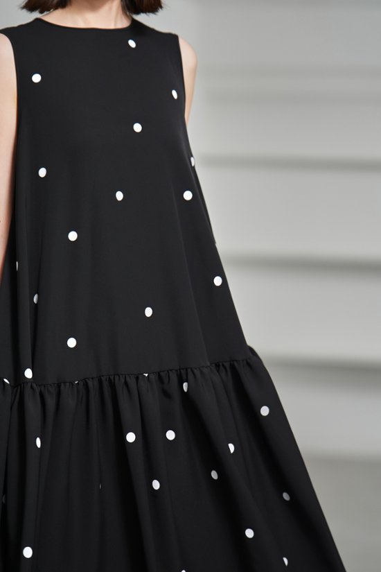 【5月末-6月中旬デリバリー予定】Nadia Dot Black/White画像