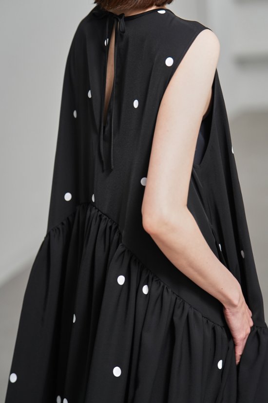 【5月末-6月中旬デリバリー予定】Nadia Dot Black/White画像