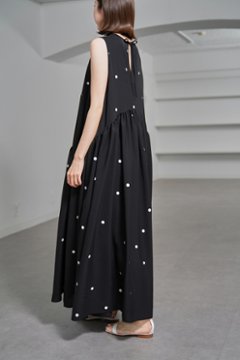 【5月末-6月中旬デリバリー予定】Nadia Dot Black/White画像