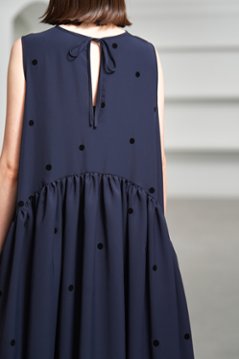 【5月末-6月中旬デリバリー予定】Nadia Dot Navy/Black画像