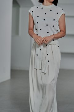 Inez Sheer Dot OffWhite/Black画像