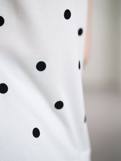 Inez Sheer Dot OffWhite/Black画像