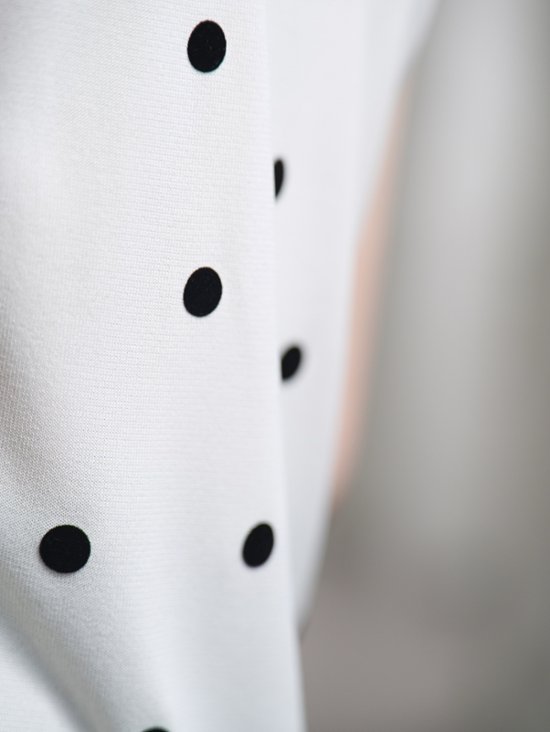 Inez Sheer Dot OffWhite/Black画像