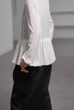 【9月中旬-9月末デリバリー予定】Bruna (全2色)画像