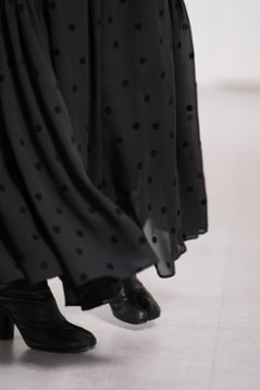 【9月中旬-9月末デリバリー予定】Michelle Mink Dot (全2色)画像