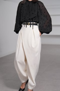 【9月中旬-9月末デリバリー予定】Louis (全2色)の画像