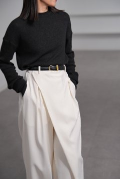 【9月中旬-9月末デリバリー予定】Louis (全2色)画像