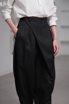 【9月中旬-9月末デリバリー予定】Louis (全2色)画像