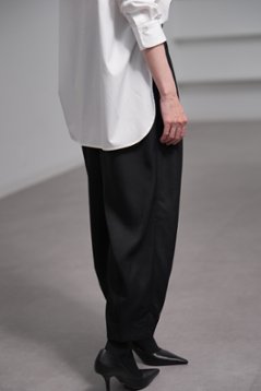 【9月中旬-9月末デリバリー予定】Louis (全2色)画像