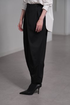 【9月中旬-9月末デリバリー予定】Louis (全2色)画像