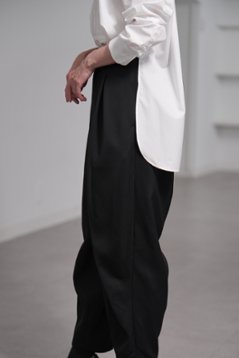 【9月中旬-9月末デリバリー予定】Louis (全2色)画像