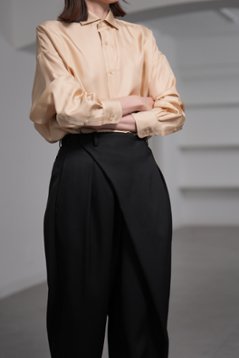【9月中旬-9月末デリバリー予定】Louis (全2色)画像