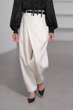 【9月中旬-9月末デリバリー予定】Louis (全2色)画像