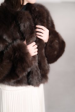 【11月中旬-11月末デリバリー予定】Neri Luxe Furの画像