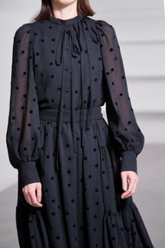 【9月中旬-9月末デリバリー予定】Rosie Mink Dot (全2色)画像