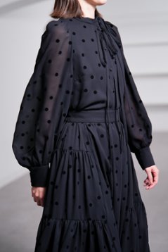 【9月中旬-9月末デリバリー予定】Rosie Mink Dot (全2色)画像