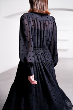【9月中旬-9月末デリバリー予定】Rosie Mink Dot (全2色)画像