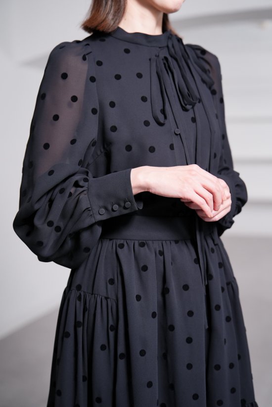 【9月中旬-9月末デリバリー予定】Rosie Mink Dot (全2色)画像