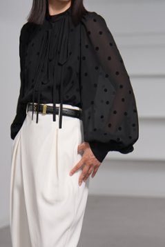 【9月中旬-9月末デリバリー予定】Rosie Mink Dot (全2色)画像