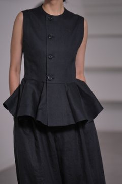 Faye Linen Blackの画像