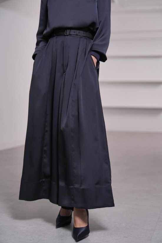 Fred Satin Navy画像
