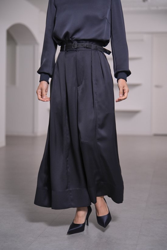 Fred Satin Navy画像