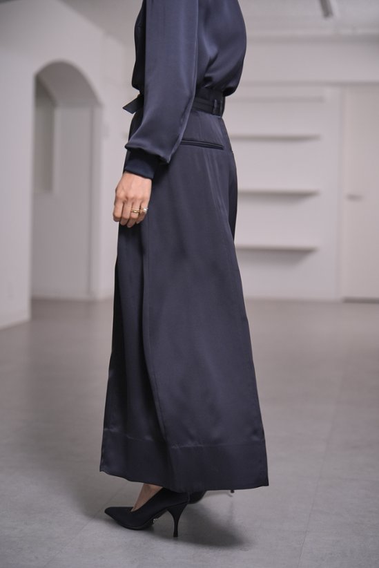 Fred Satin Navy画像