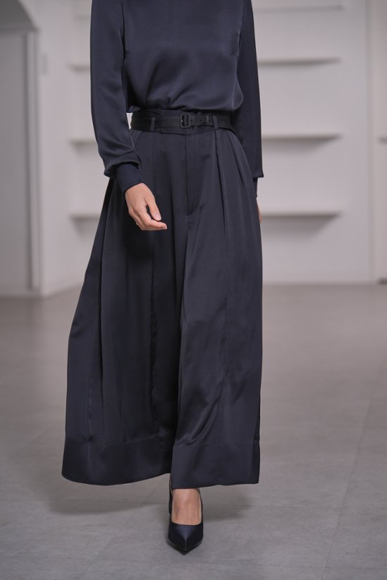 Fred Satin Navy画像