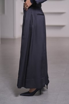 Fred Satin Navy画像