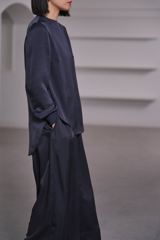 Fred Satin Navy画像
