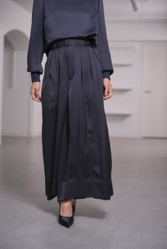 Fred Satin Navy画像