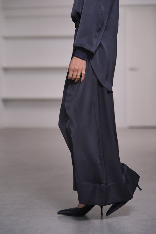 Fred Satin Navy画像