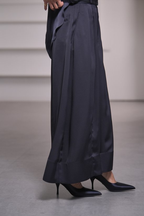 Fred Satin Navy画像