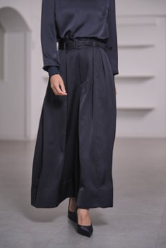 Fred Satin Navy画像
